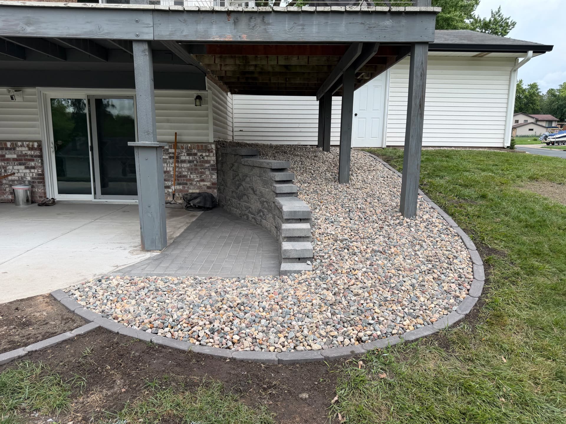 Gallery photos for Failing Retaining Wall Gets a Full Rebuild with VERSA-LOK and New Paver Patio: Image #1